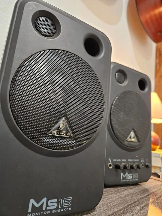 Monitor Behringer MS16 Em excelente estado