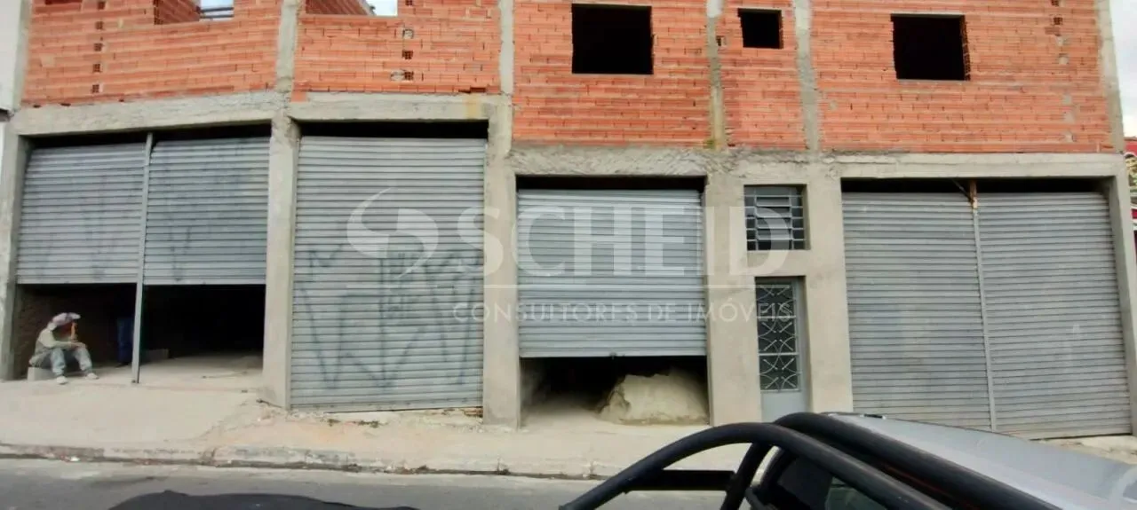 Salão comercial para locação no Campo Grande, 42m², 1 banheiro, na esquina da Av. Sabará.