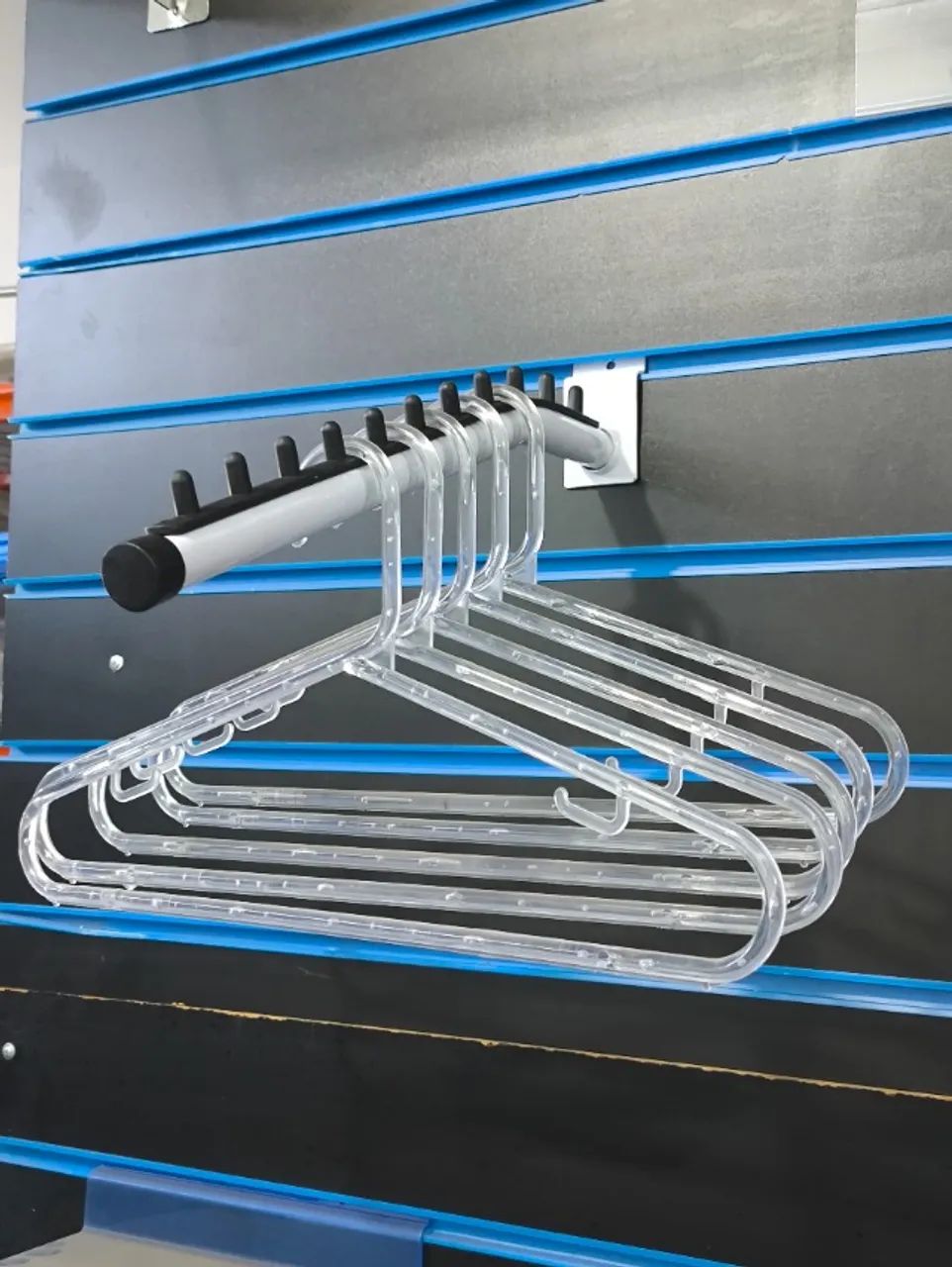Arara Cabideira para Cabides - Painel Canaletado - Foto 2