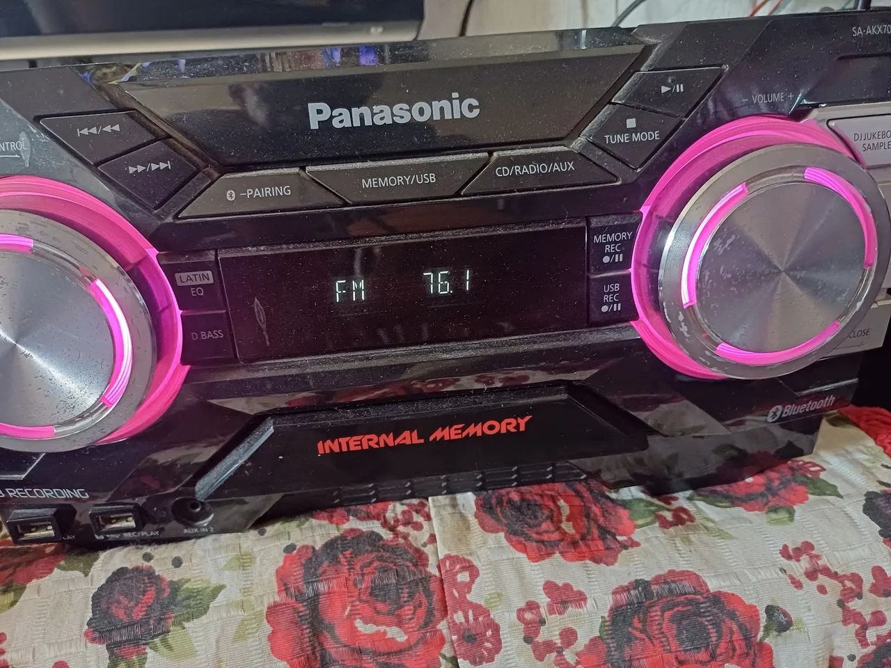 Som Panasonic com Bluetooth e Radio FM