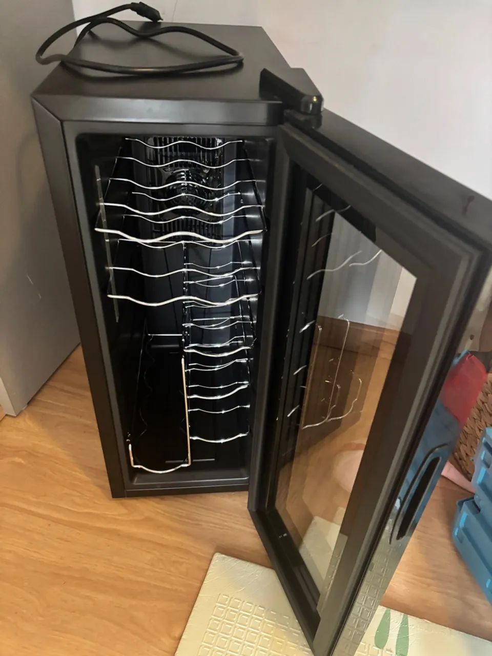 Adega Philco nova 12 garrafas  - Foto 3