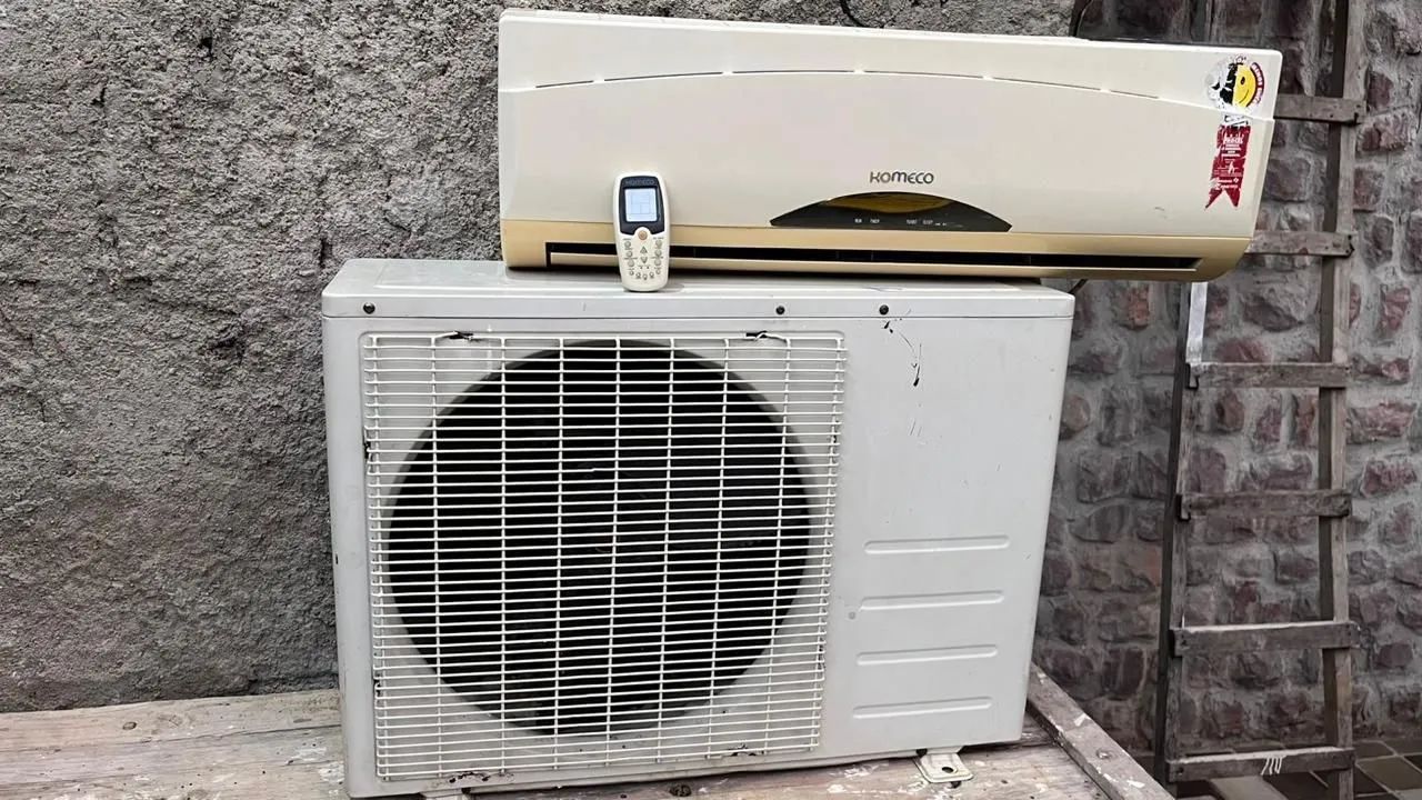 Ar Condicionado Split Komeco 600$ (obs vazamento no gás * zap e ligação 