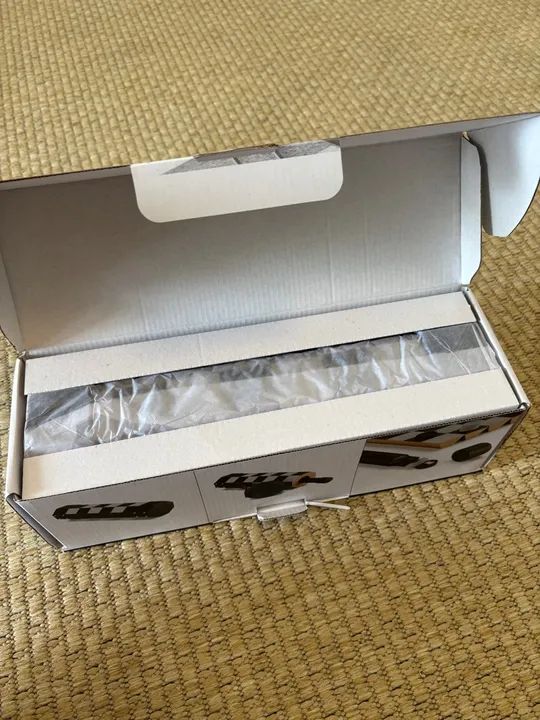 Jogo de Xadrez e Damas Dobrável Umbra Rolz - Novo e Elegante! - Foto 3