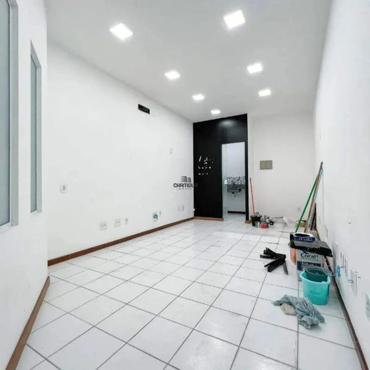 Loja com 40 M² com excelente localização no Centro de Guarapari. - Foto 5