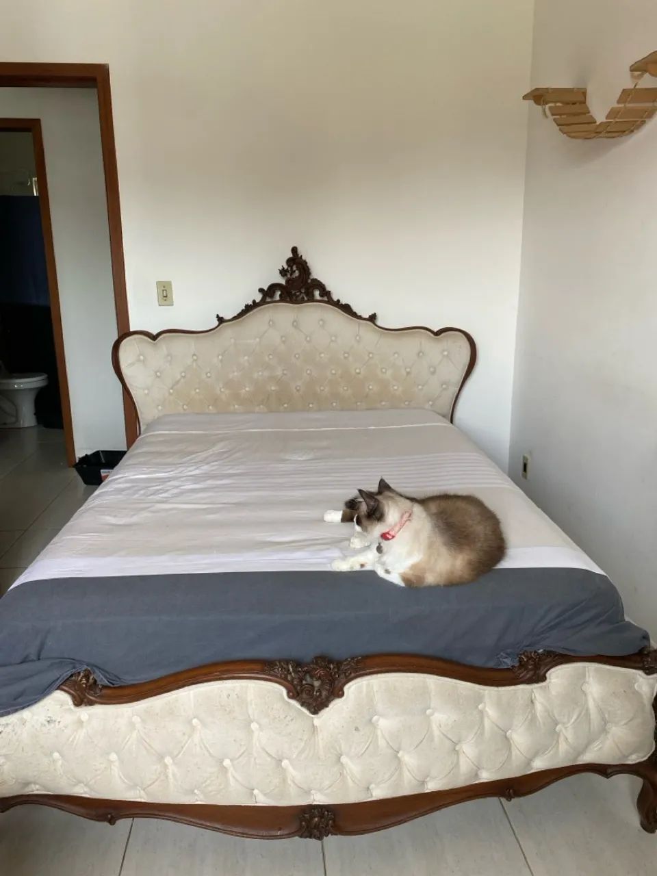 Cama de Casal com Cabeceira Decorativa - Foto 4