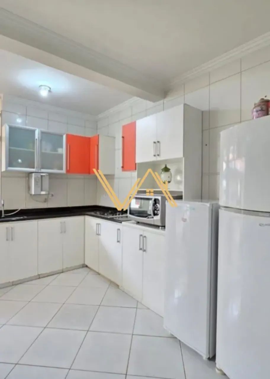 Vendo Casa na Rua 05 - Vicente Pires com área de lazer ! Boa local. Próximo ao comércio 