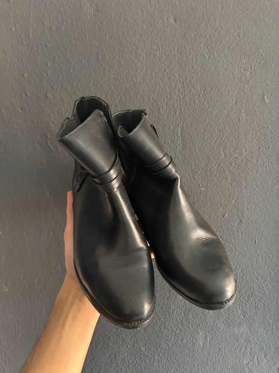 Bota de cano curto preta - Foto 2