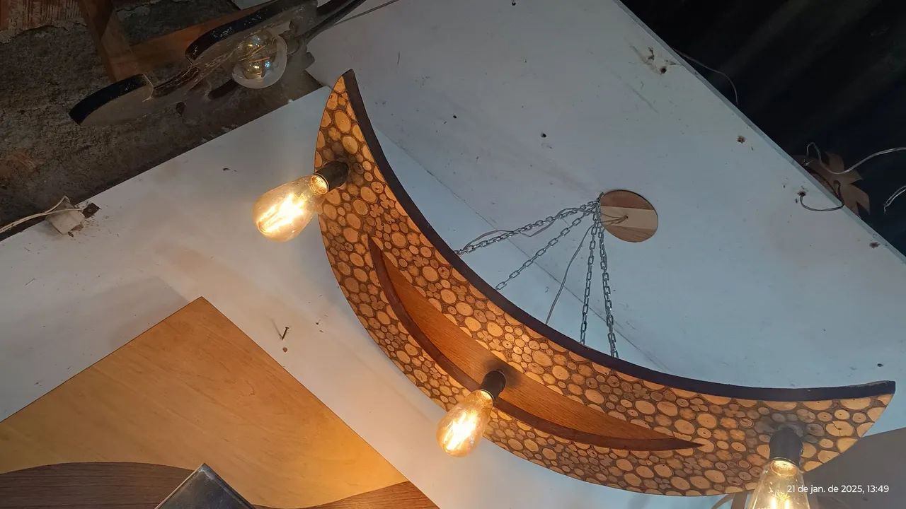 Luminária feita com cipó formato de lua - Foto 3