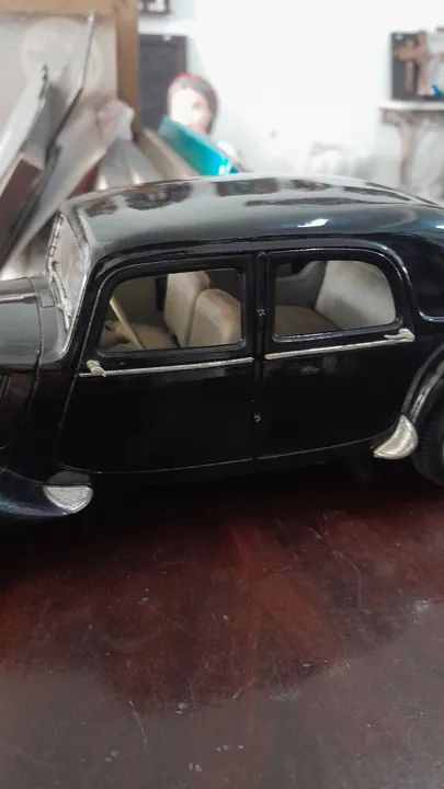 Citroën 1952 escala 1/18 - Foto 4