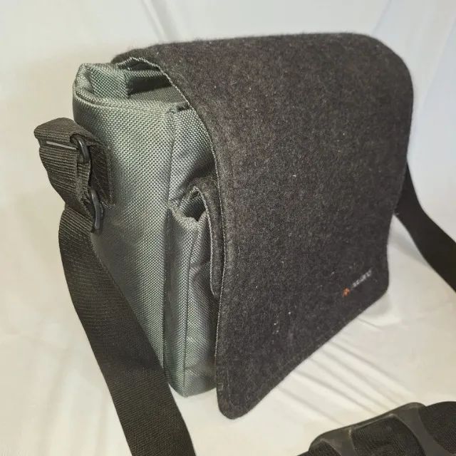 PROJETOR D5000 TURBO VIVIBRIGHT + CASE CINZA  - Foto 3