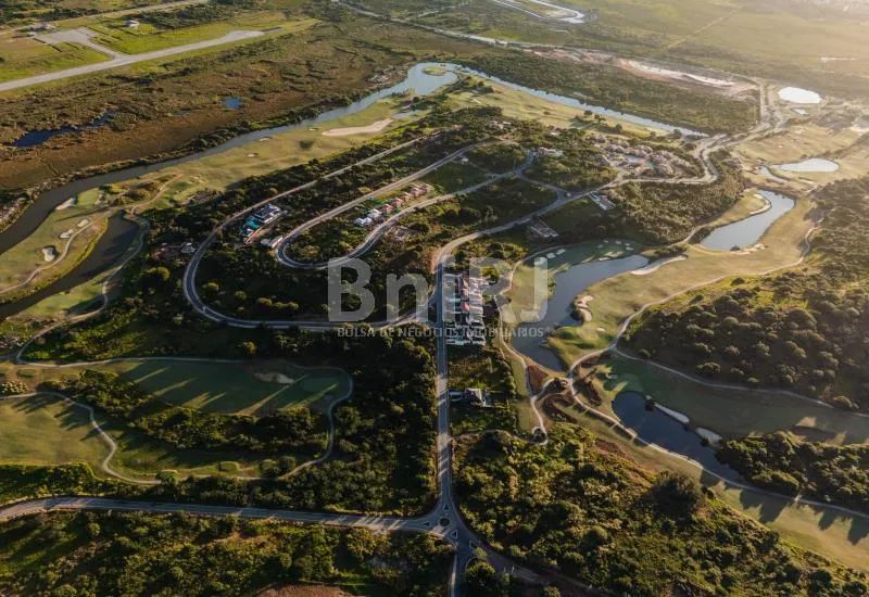 Lote em Condomínio de Alto Padrão à venda, 360m² - Marina - Foto 2