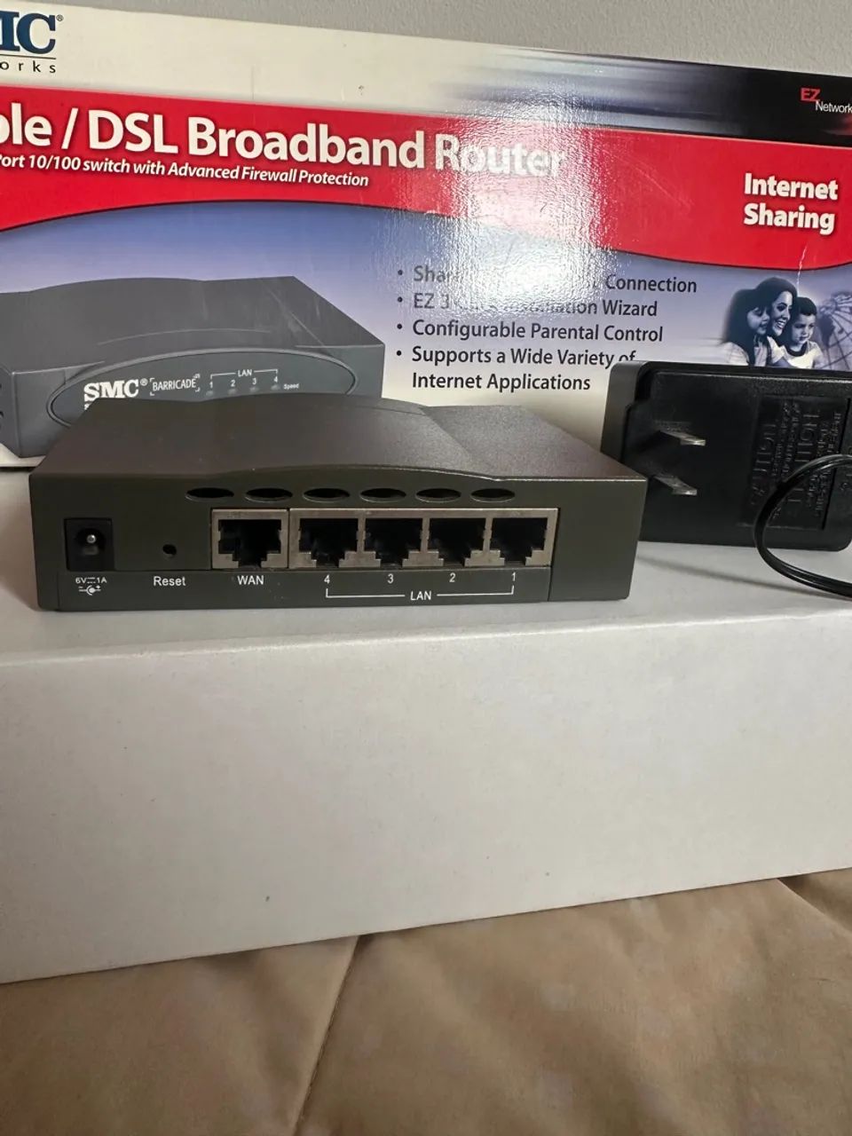 roteador SMC SMC7004VBR 4 portas 10/100 com proteção firewall - Foto 4