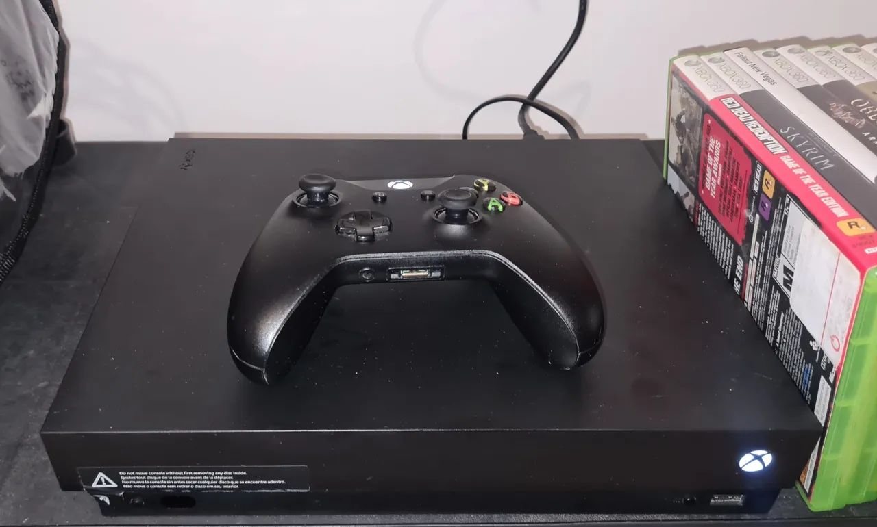 XBOX ONE X 1TB 4K - Foto 2