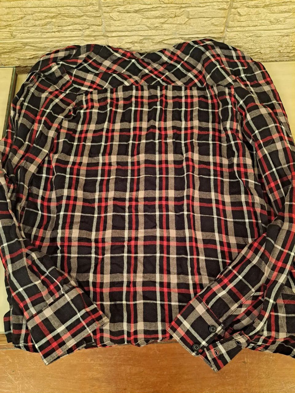 Camisa Xadrez Vermelha e Preta - Foto 3