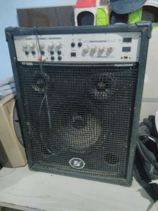 Caixa amplificada de som para sua casa