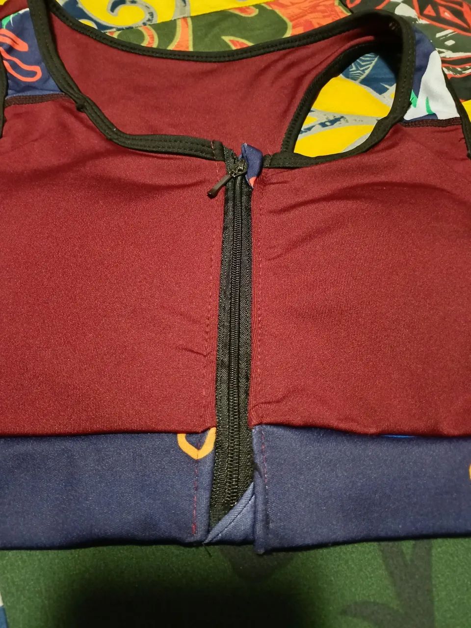 Top Esportivo com Zíper - Conforto e Estilo - Foto 3