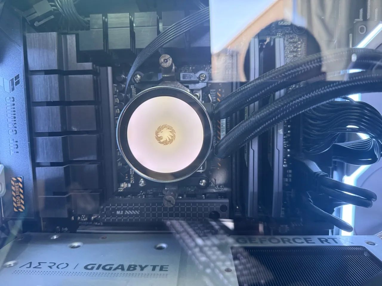 Gabinete Lian Li ROG Full Tower Gamer RGB e mais - Foto 3