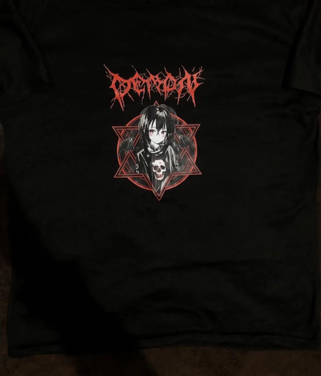 Camiseta preta gótica/anime - Foto 4