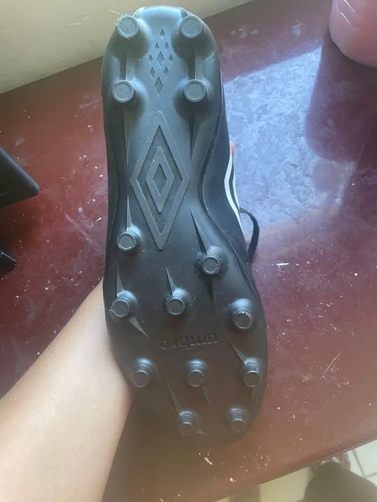 Chuteiras de Futebol Umbro- Tamanho 44 - Foto 3