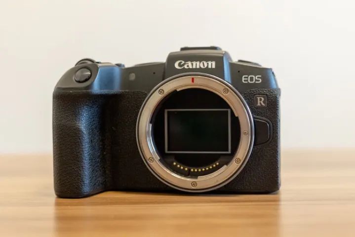 Canon RP + Adaptador Viltrox - Foto 3