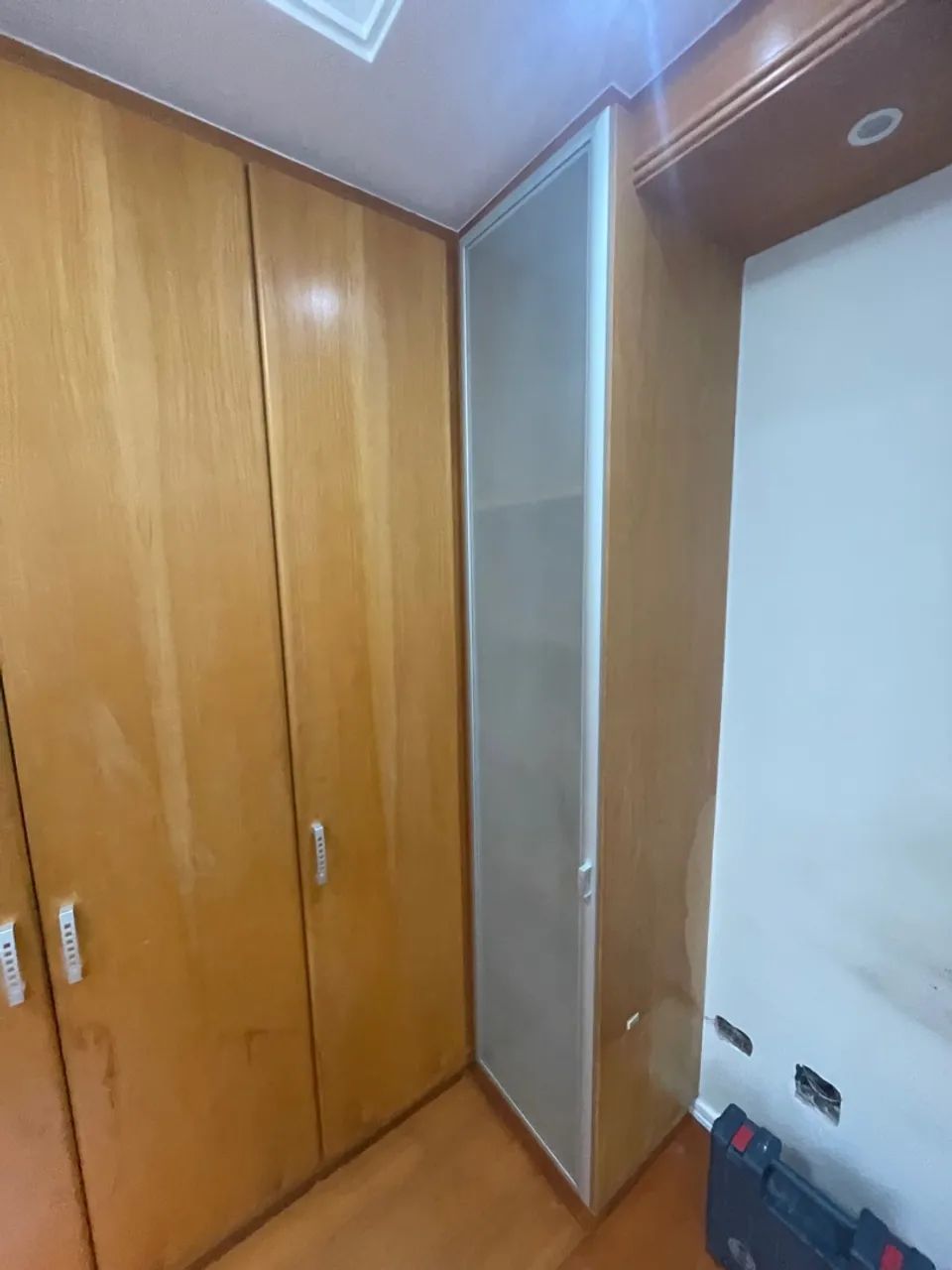 Guarda-roupa em ótimo estado/ de madeira boa  - Foto 5