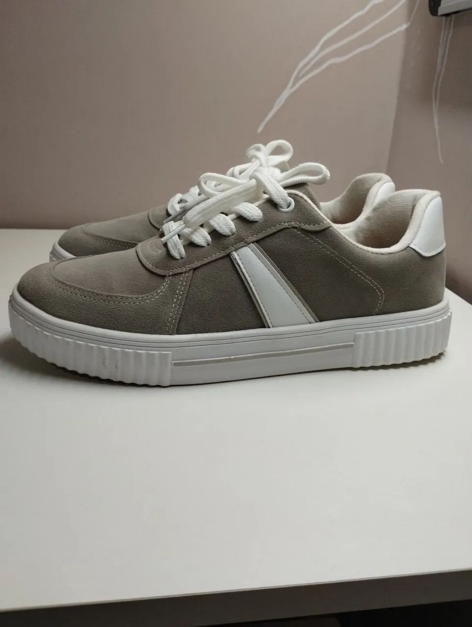 Tênis feminino Casual Cinza Vizzano - Foto 4