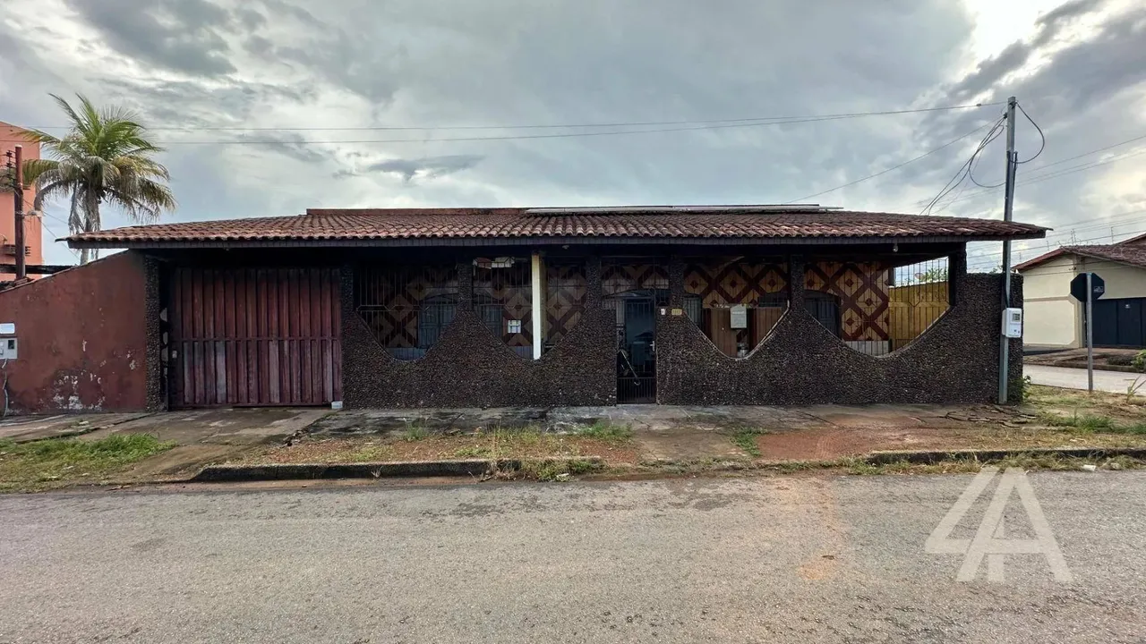 (VENDE-SE) Casa com 3 dormitórios, 200 m² por R$ 300.000 - Flodoaldo Pontes Pinto - Porto