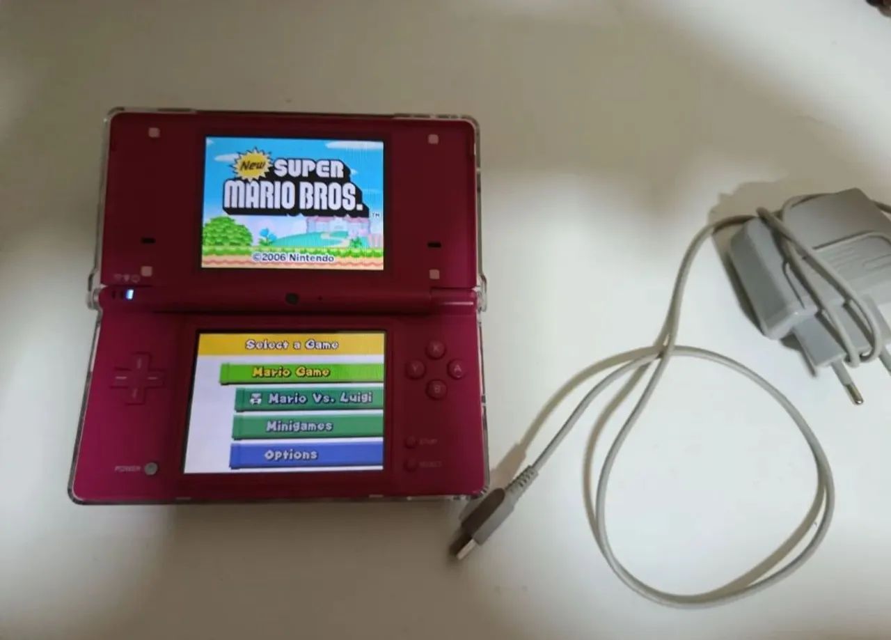 Nintendo DSi Rosa 4GB Desbloqueado