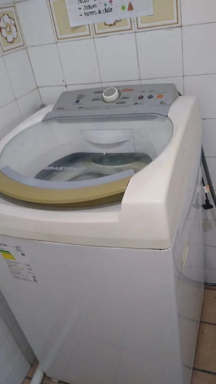 Máquina de lavar 9kg Brastemp funcionando 