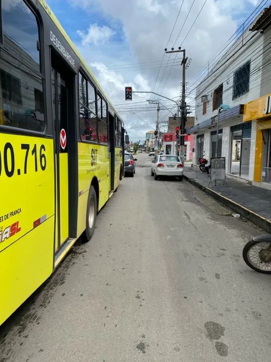 Prédio no Cohatrac. Avenida principal tem 110 metros  - Foto 12