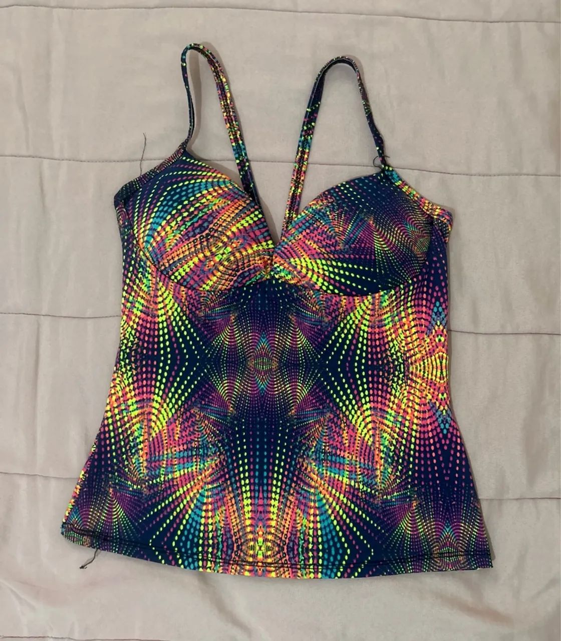 Top cropped colorido fit