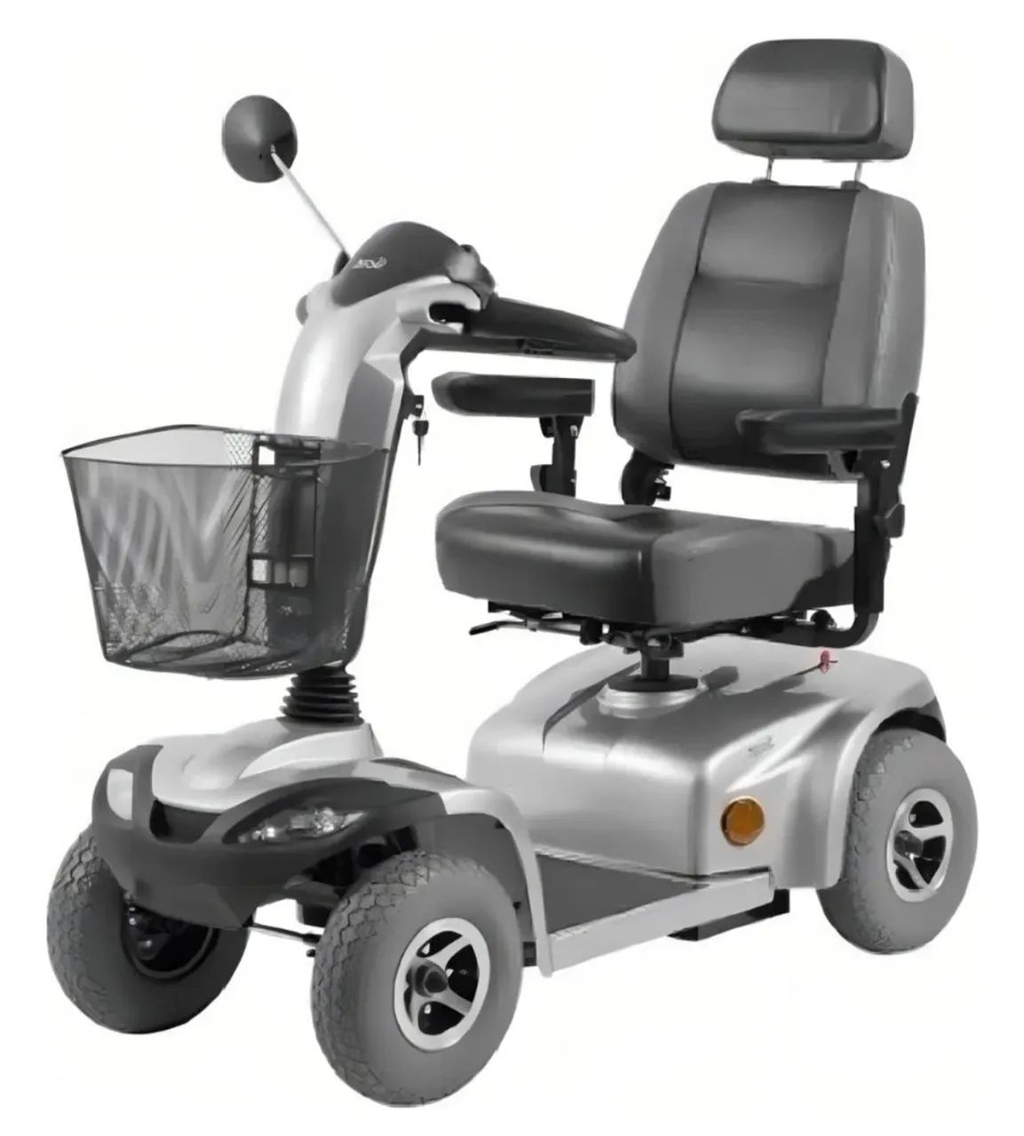 Vendo cadeira de rodas motorizada 