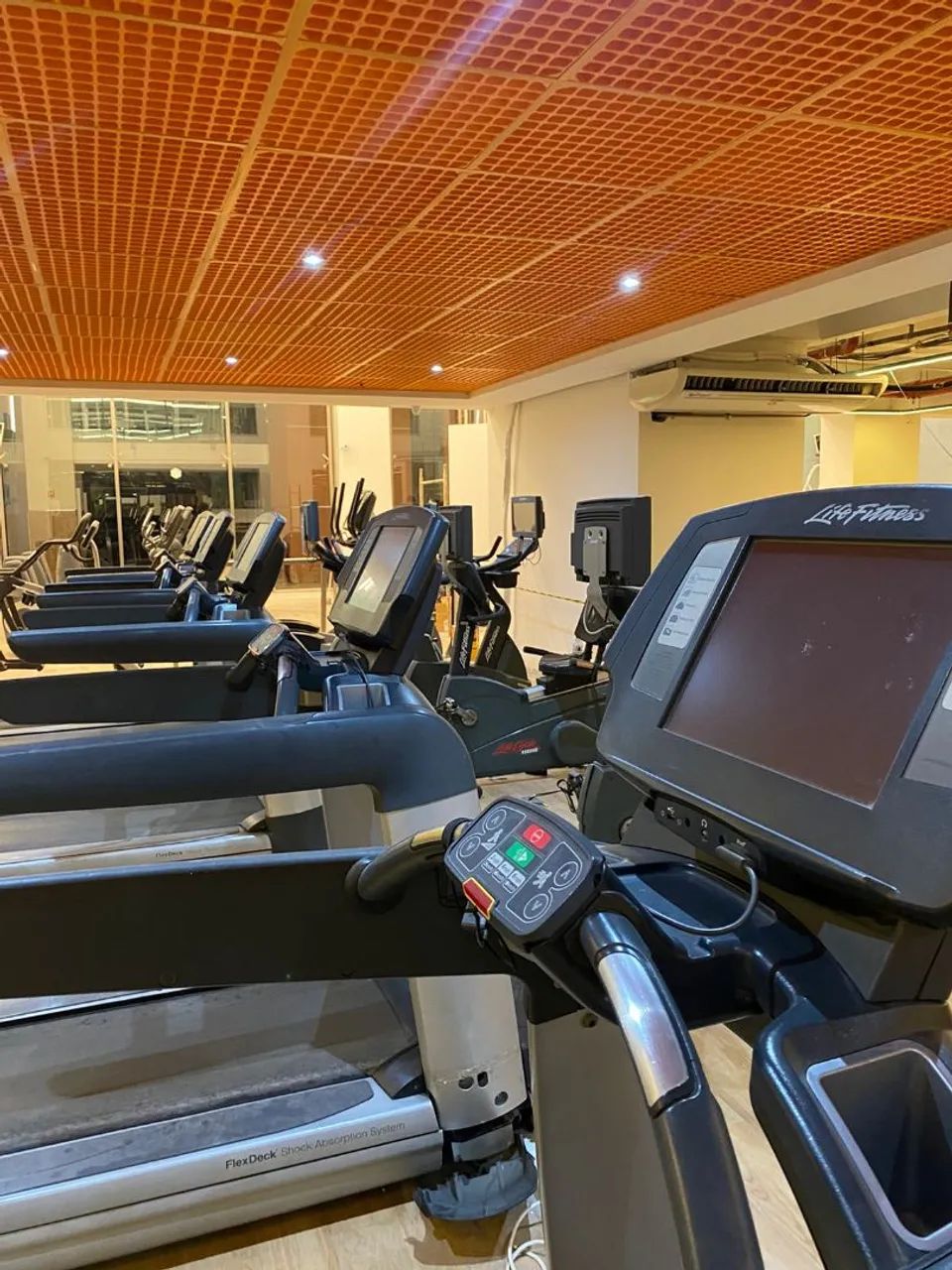 Esteiras Profissionais Life Fitness - Foto 4