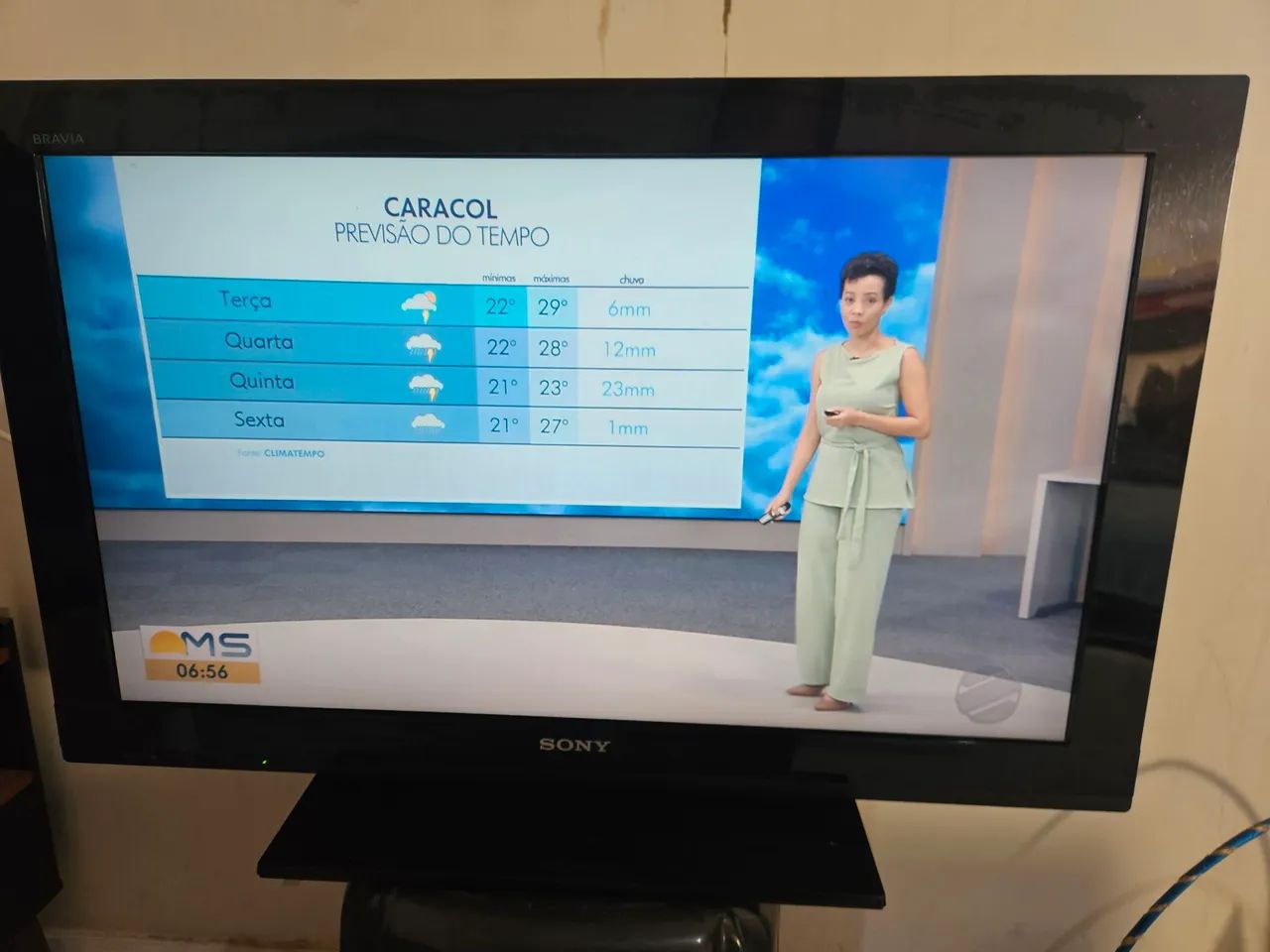 TV Sony Bravia 32 Full HD. 2 Hdmi, usb, conversor interno.  - Foto 4