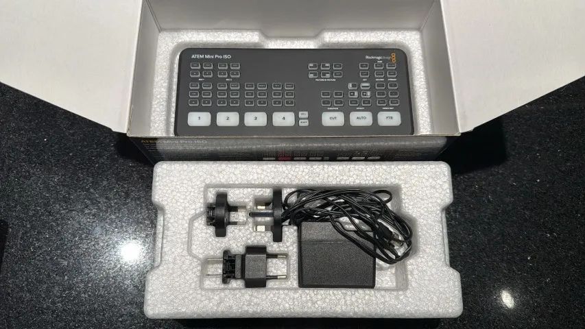 Atem mini Pro ISO - Filmadora CANON R800 - Switch Roland vídeo - Kit para PODCAST,  - Foto 2