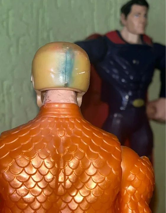 Bonecos Aquaman e Superman - Action Figures (usadas) - Foto 2