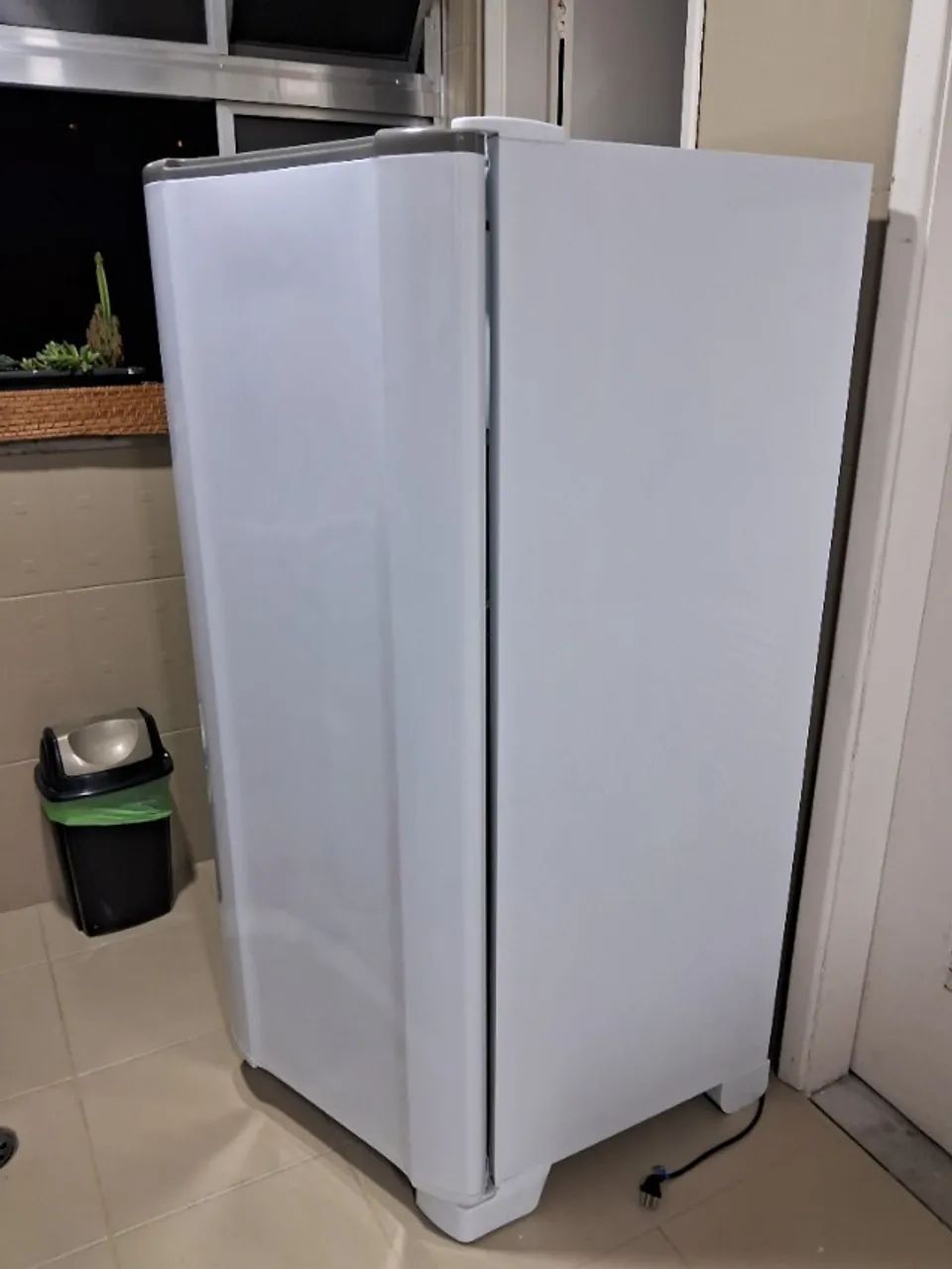 Geladeira Excelente Semi  Nova
