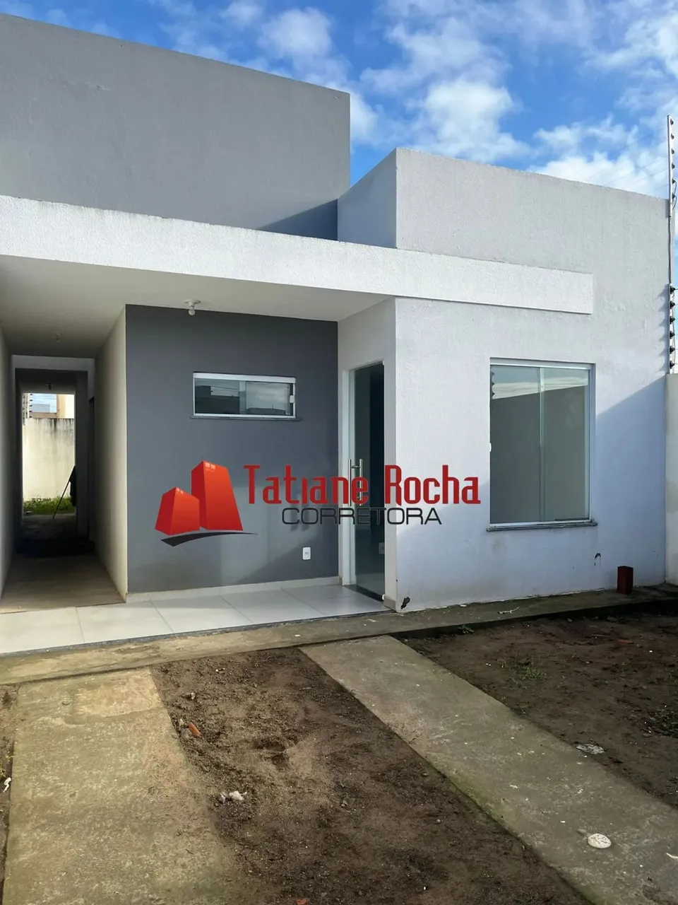 Alugo excelente casa em rua pública no bairro Jardim Europa