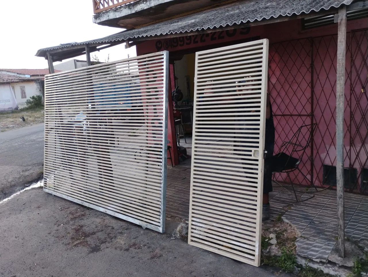 Sliding gate with separate pedestrian gate64717310941698123