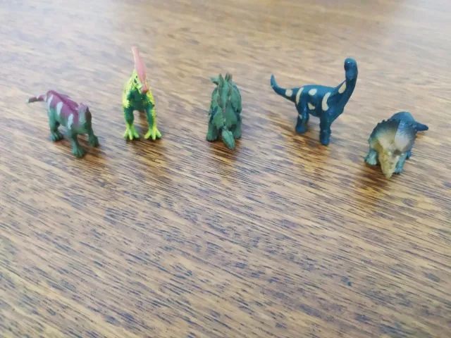 Conjunto De Dinossauros De Brinquedo