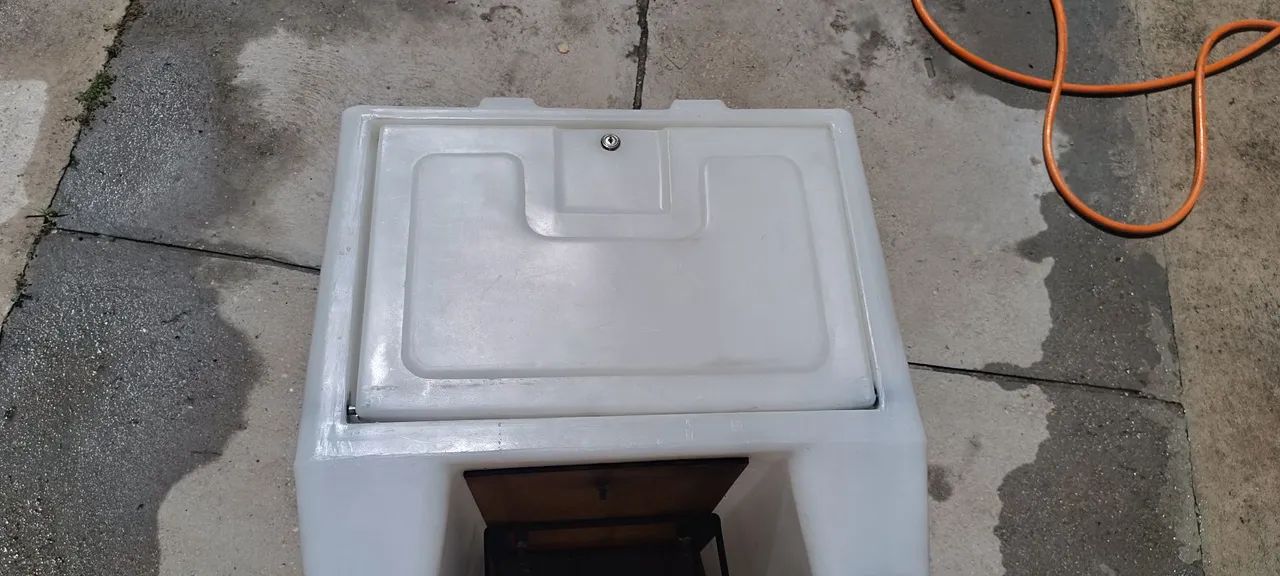Baú 135L  e aranha novo. - Foto 4