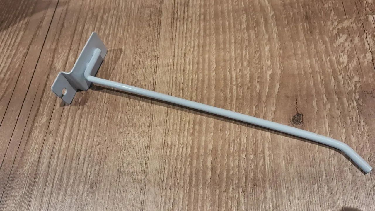 Vendo ganchos para painel canaletado