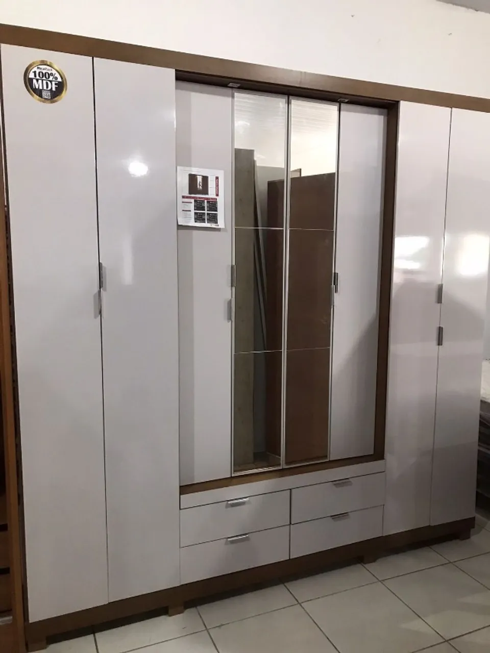 GUARDA ROUPA 100%MDF 8 PORTAS COM LED