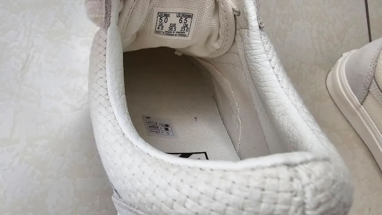 Tênis Vans Old Skool - Branco/ off-white / marfim / monocramático  - Foto 4