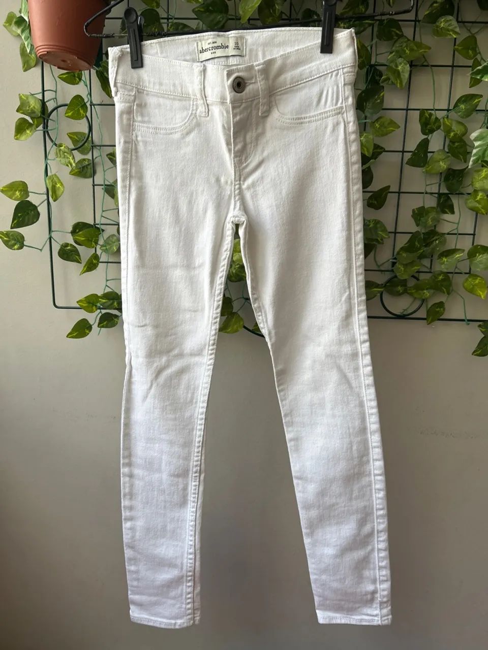 Calça jeans Zara, Abercrombie e Gap tamanho 9 e 10 valor R$ 40,00 cada - Foto 3