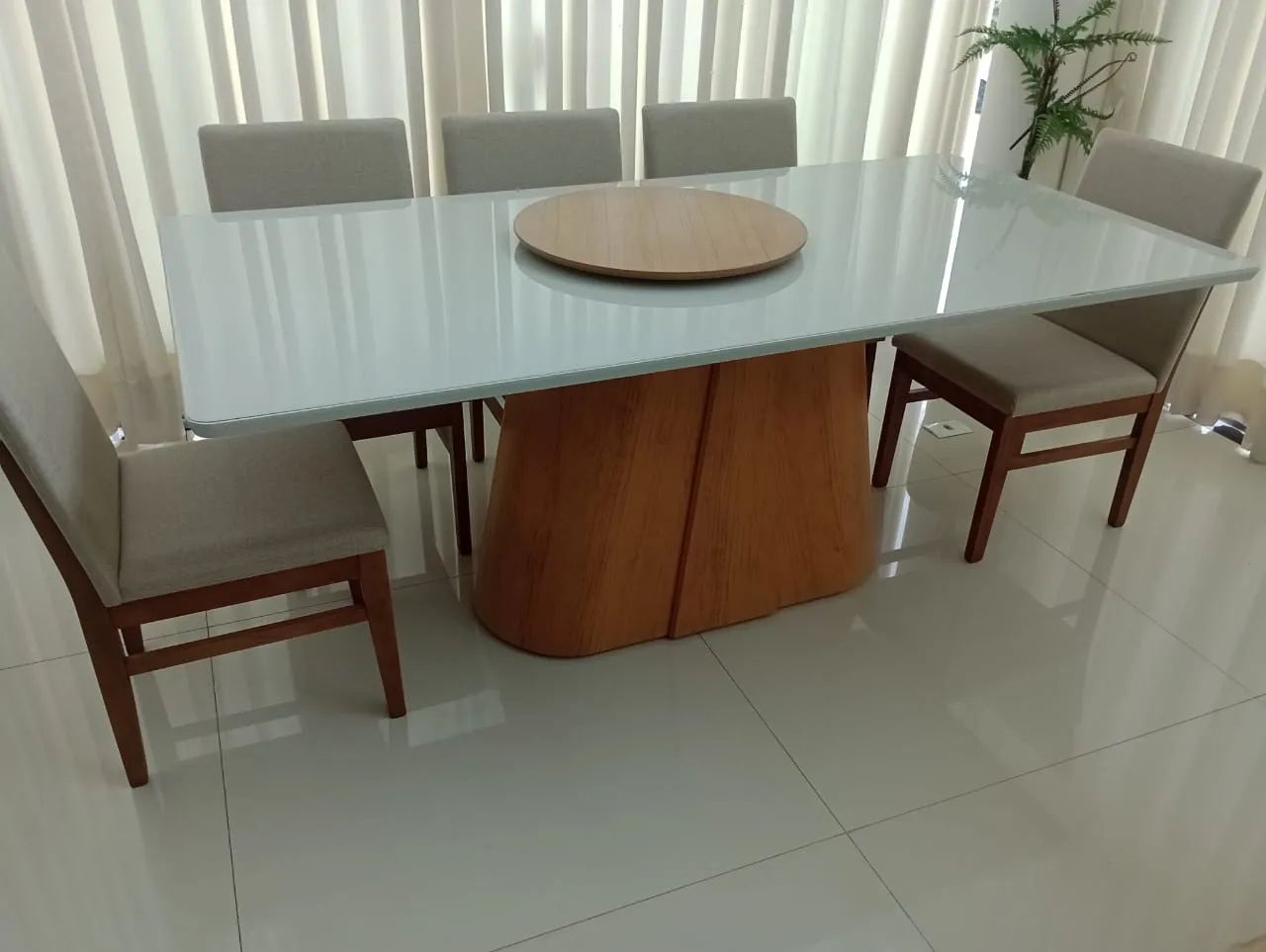 Conjunto de mesa de jantar com 6 cadeiras madeira  - Foto 3
