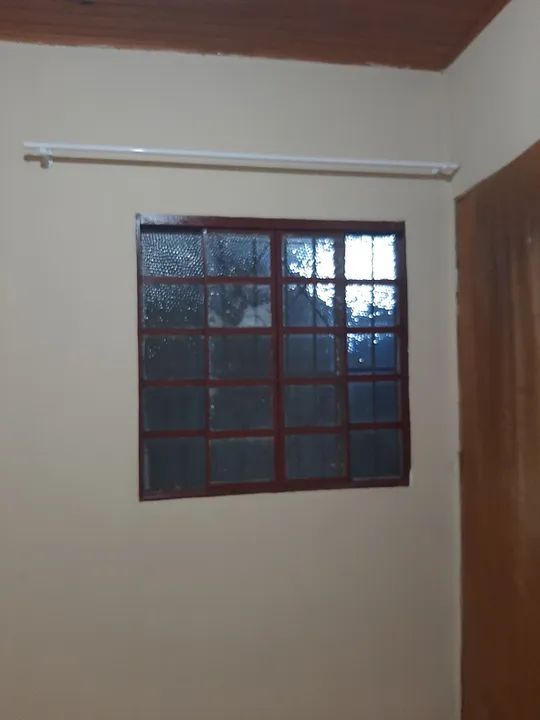 Kitnet incluso água e luz - Foto 4