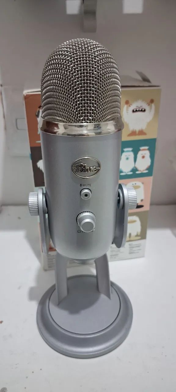 Microfone Blue Yeti USB Condensador para Streaming e Gravação - Foto 3
