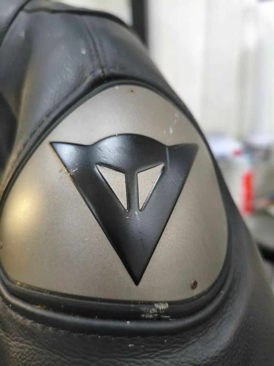 Macacão Dainese tosa 56 Eur modelo novo  - Foto 3
