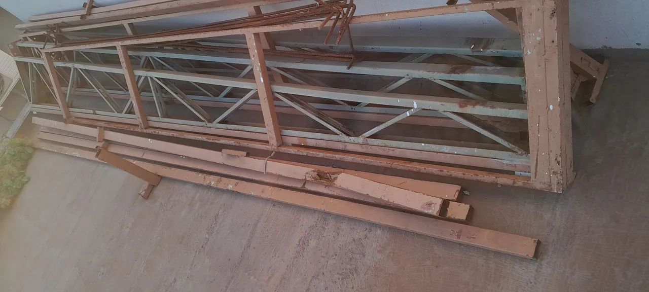 VENDO ESTRUTURA METALICA COM TELHAS COM PROTEÇÃO TERMICA GARAGEM OU VARANDA. - Foto 4